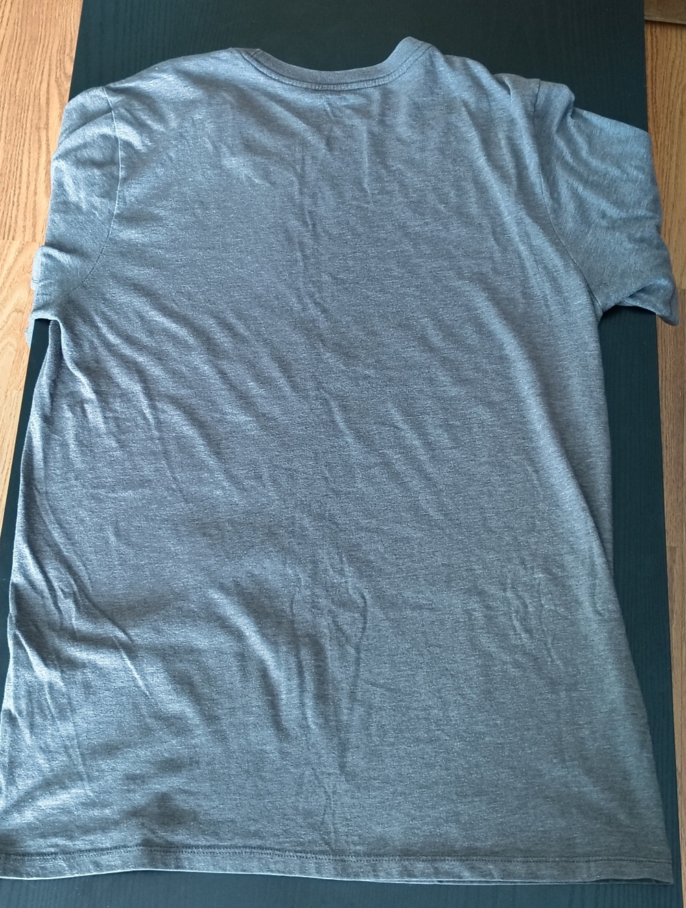 Nike Grey Tee - Picture 3 of 3